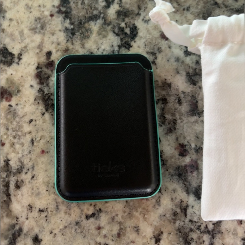 Tieks Black Mag card case